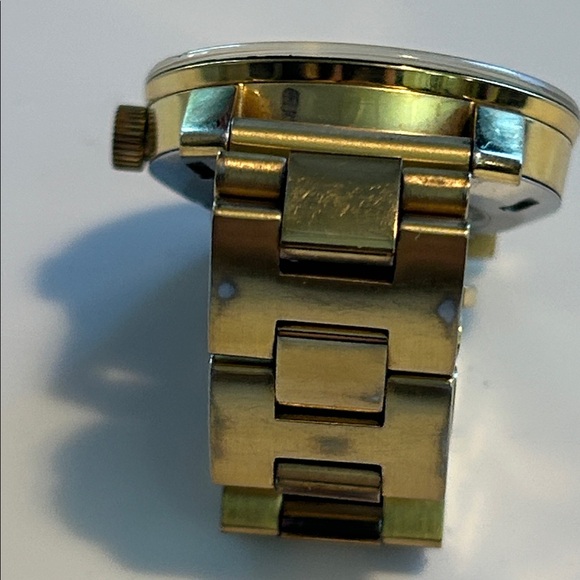 Movado Bold Collection Crystal Gold-Ion Plated Stainless Watch Crystal Detail - Picture 12 of 14